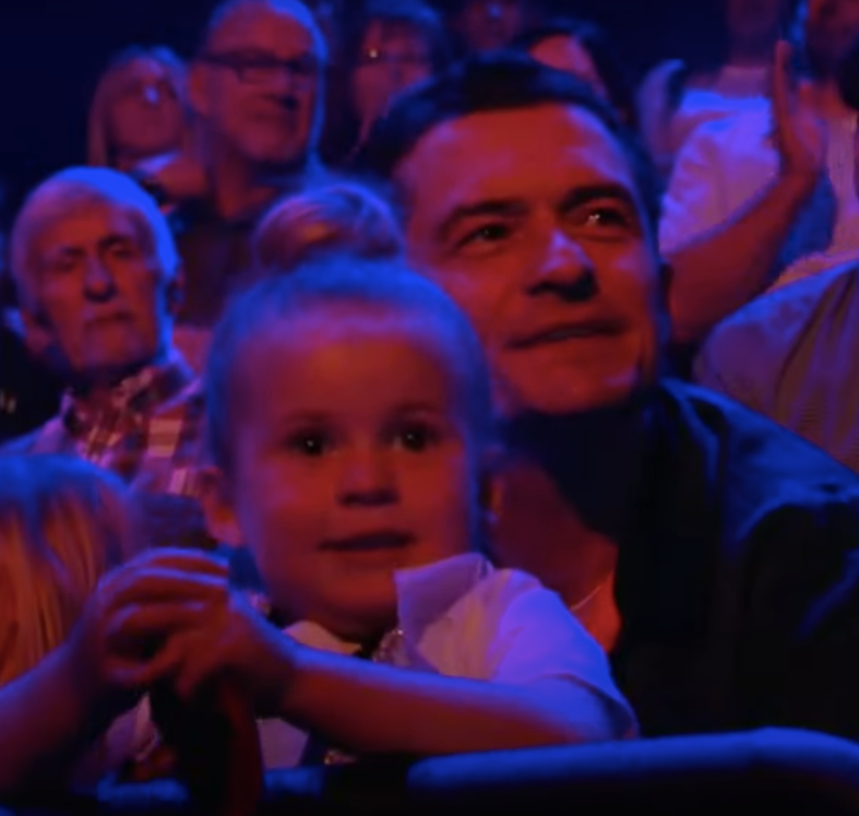 Daisy Dove Bloom and Orlando Bloom watching Katy Perry in the "American Idol" crowd, posted on May 14, 2024 | Source: YouTube/Entertainment Tonight