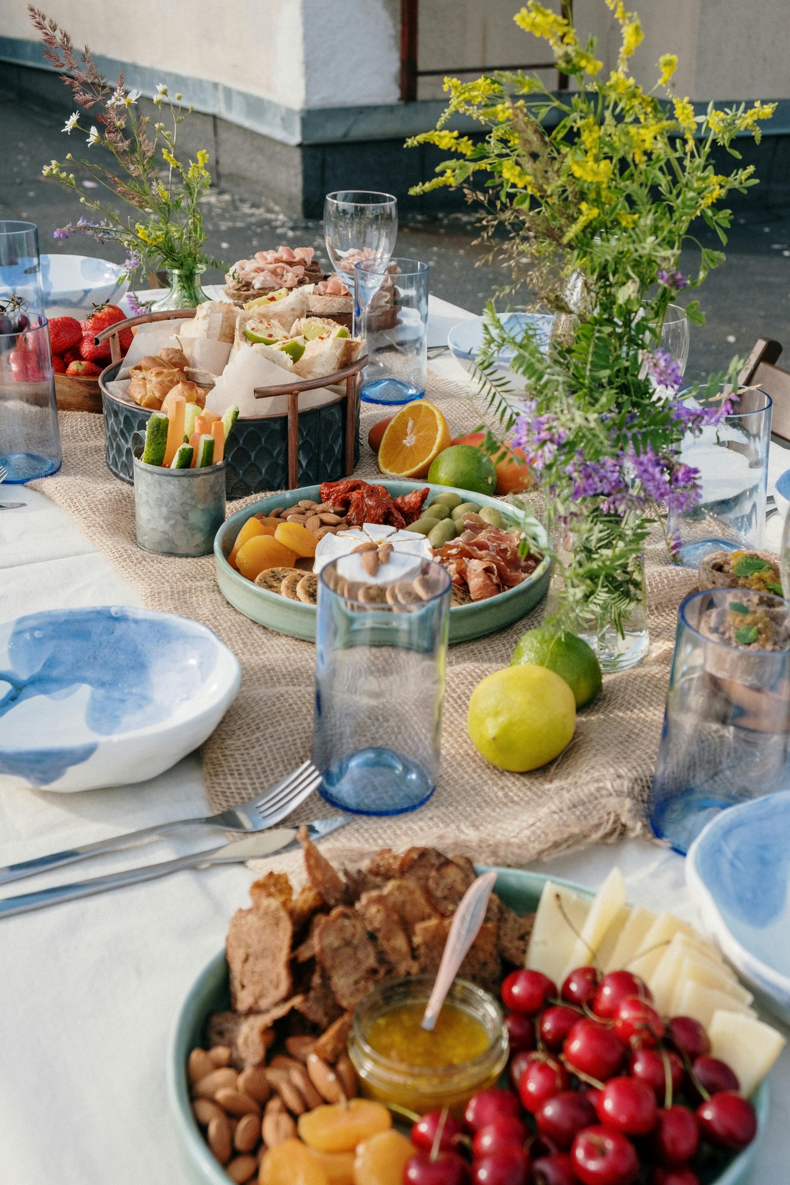 A table prepared for brunch | Source: Pexels